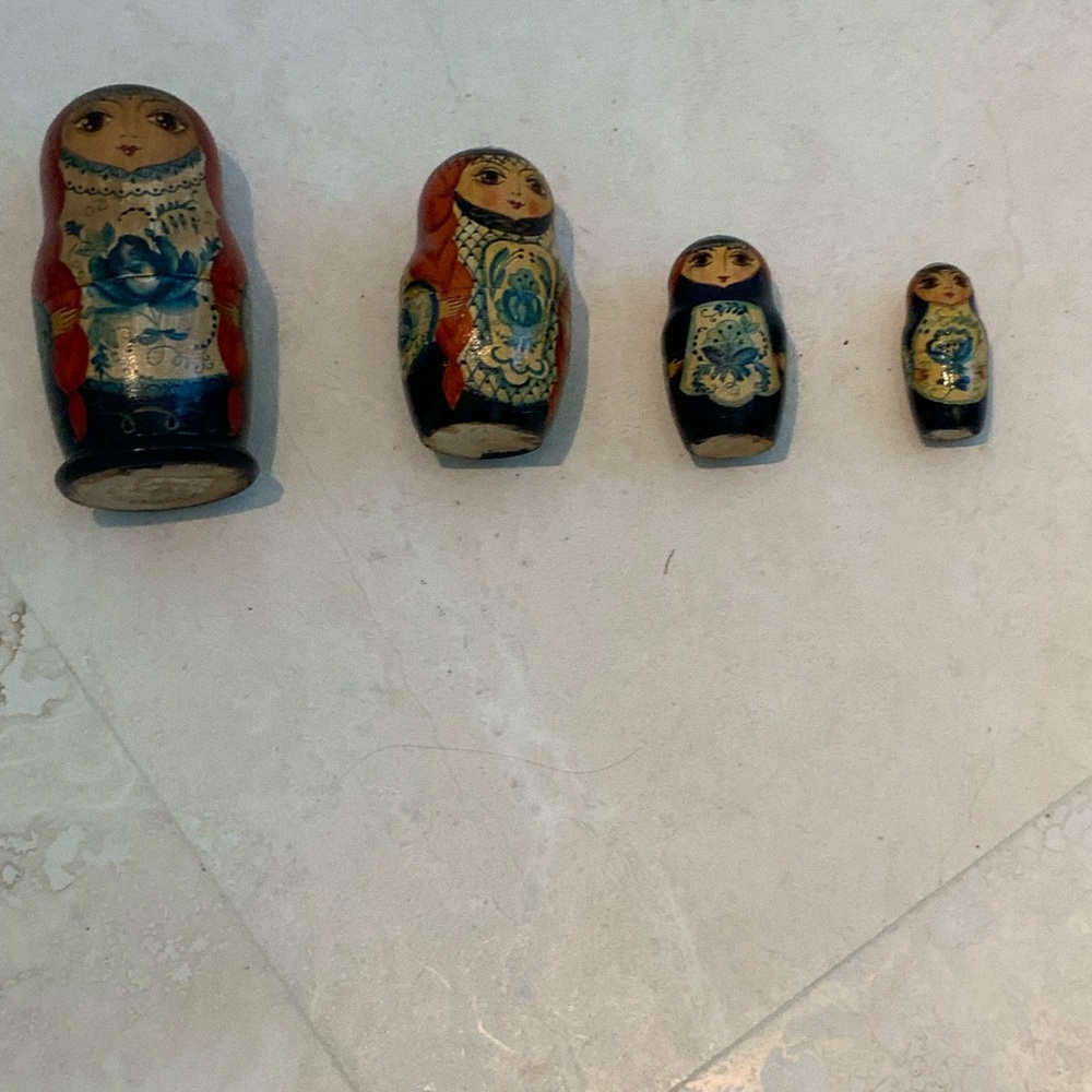 Vintage Handcrafted Russian  4 Nesting Dolls - Multicolor Set - Picture 3 of 5